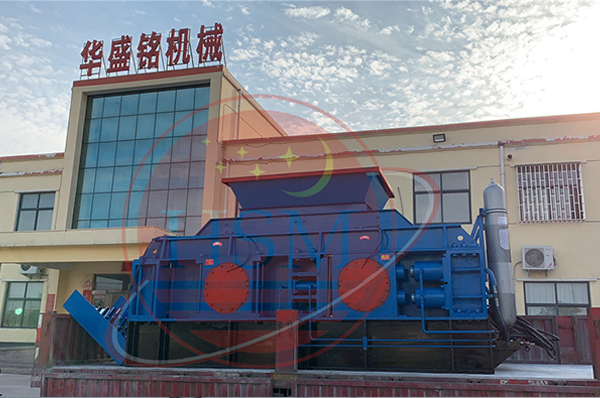 2PGY1510對(duì)輥制砂機(jī)2臺(tái)一起發(fā)往安徽池州